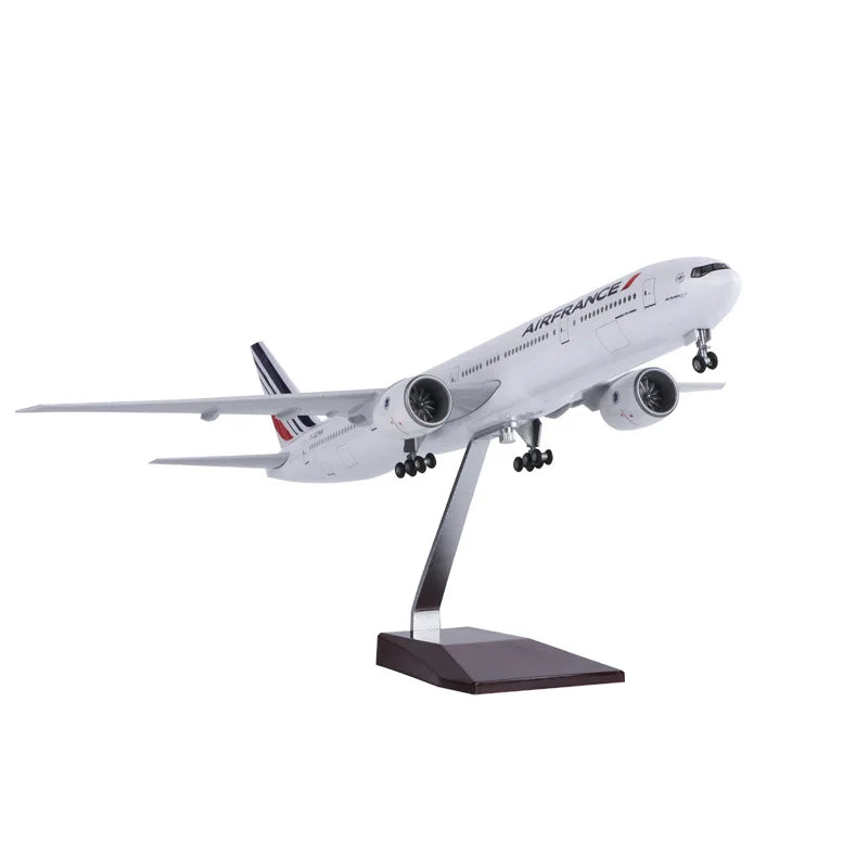 47CM air france plane model A380/B747/B777/A350 Model airplanes Resin Diecast collectible aircraft with Landing Gear Wheels LED