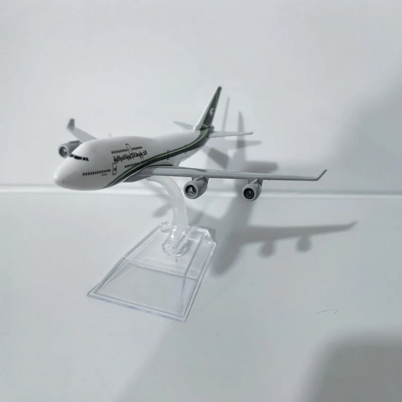 JASON TUTU 16cm Iraq Airlines Boeing 747 Plane Airplane Model Aircraft Model Diecast Metal 1/400 Scale Planes