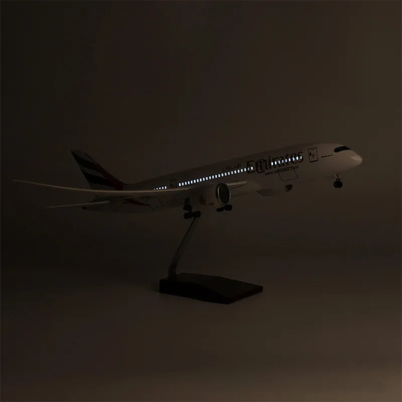 787 Emirates Aircraft Model With Lights And Wheels Simulation, Static Model Ornament, Model Airplane Enthusiast Gift
