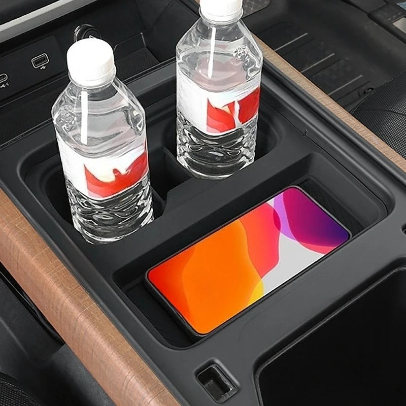 Silicone Central Control Water Cup Holder Inset Pad Wireless Charging Trim Mat For Land Rover Defender 2022-2024