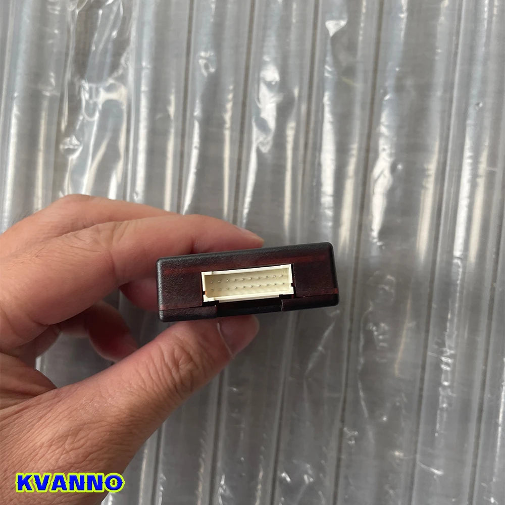 KVANNO CANBUS （Wireless CarPlay Adapter）can decode the steering wheel buttons of the original car and functions of original ca