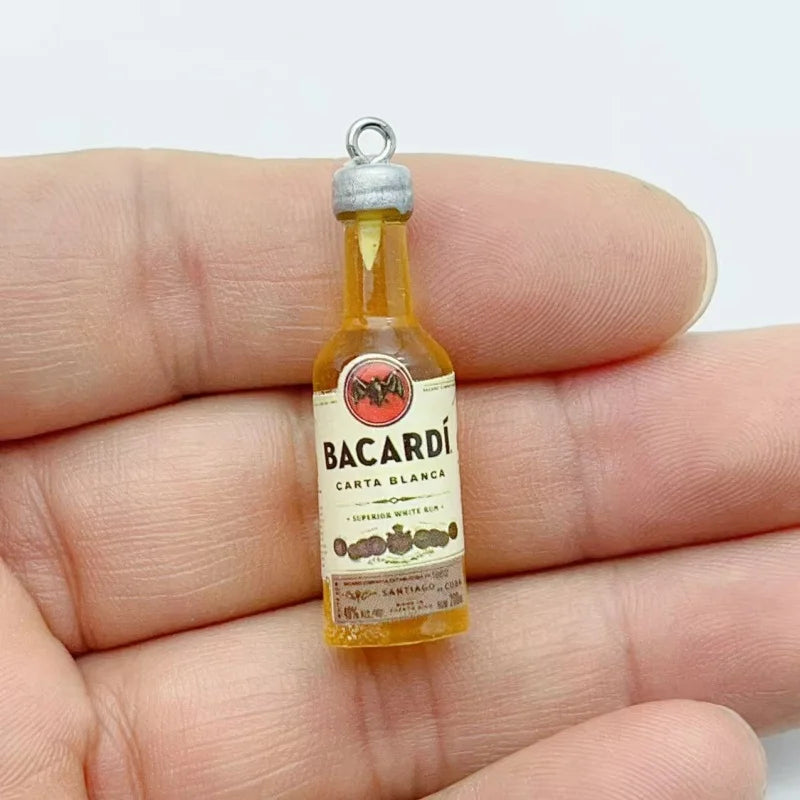 10Pcs Random Mixed Mini Liquor Bottle Resin Charms Simulation Drink Bottle Pendant DIY Handmade Jewelry Keychain Accessories