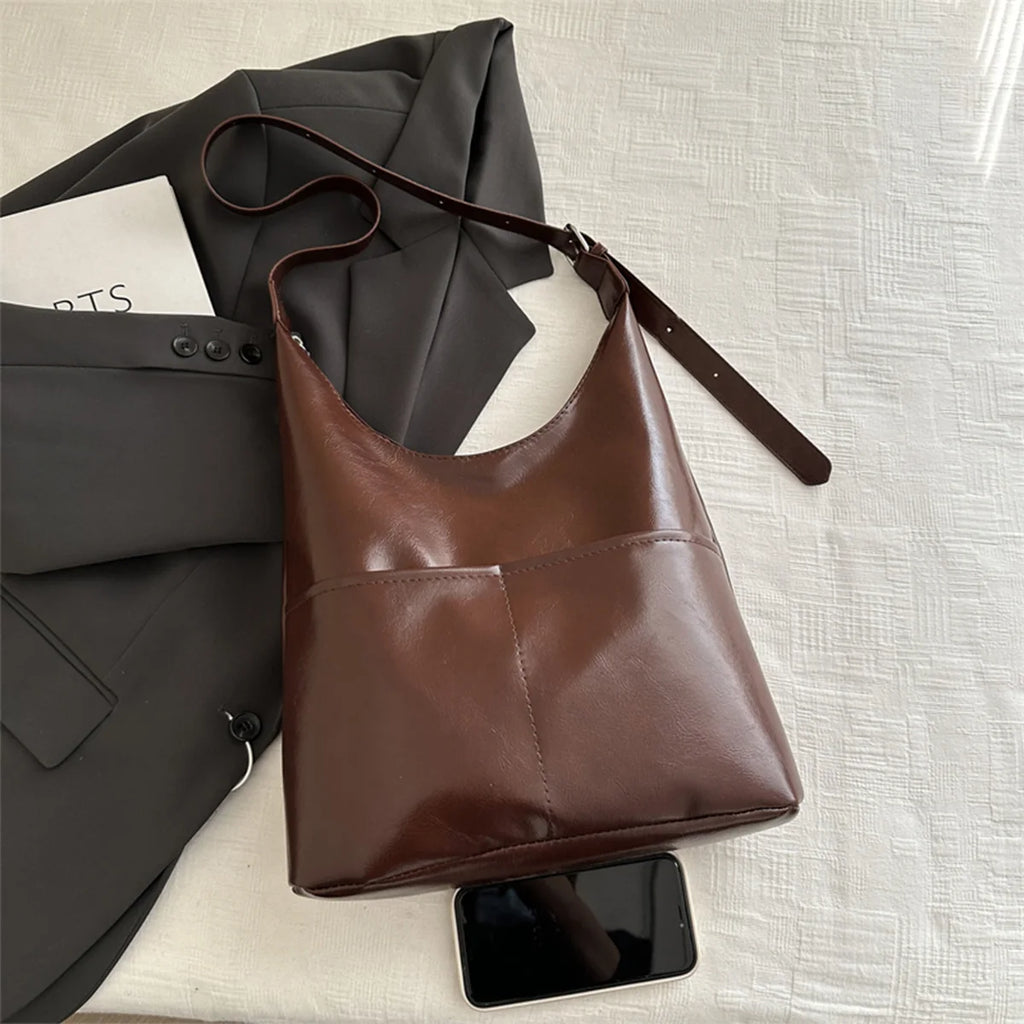 Retro Women Shoulder Bag Solid Quilted Tote Bag Waxed PU Leather Large Capacity Crossbody Bag for Daily Commute Shopping