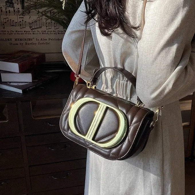 Luxury Chic Designer Diaper Bag For Women Large Capacity Tote Elegant Leather Crossbody Handbag For Fashionable And Practical