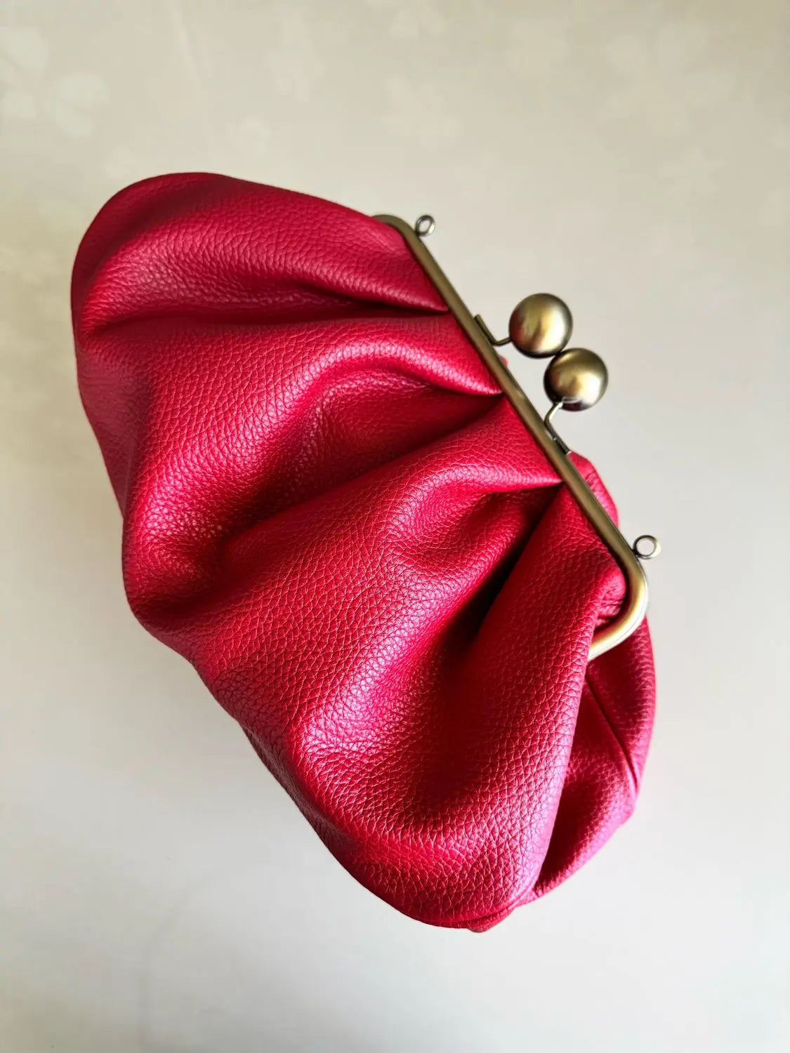 LOST IN VINTAGE Large Purse 35x20x12cm Artficial Leather Premium Plus Bag Big Ball Kiss Lock Clutch Purse Clutch Deep Folds Bags