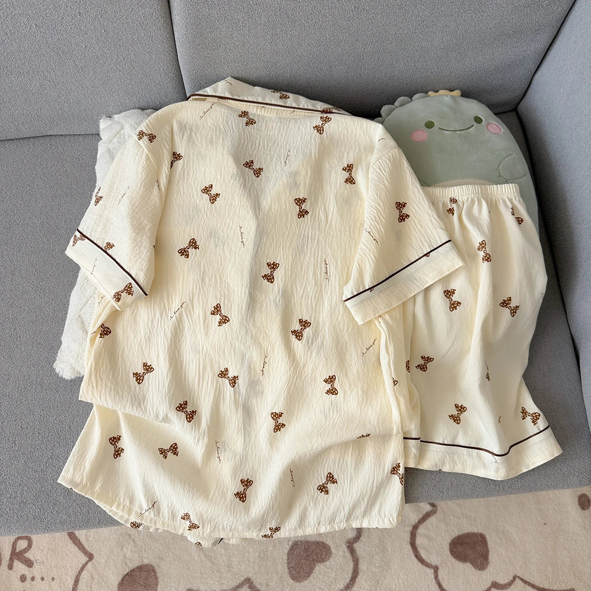Women's Summer Pajamas, Thin Butterfly Pattern Short-Sleeved Shorts, Sweet and Cute, Can Be Worn Outside in Summer, Two-Piece Home Wear Set