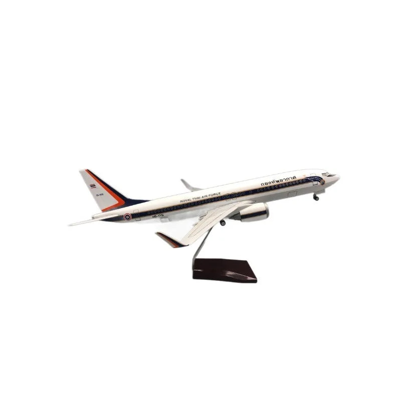 Airplane Models 737 Thai Presidential Plane 47cm with Lights and Wheels Simulation Static Model Souvenir Hobby Collection Toy