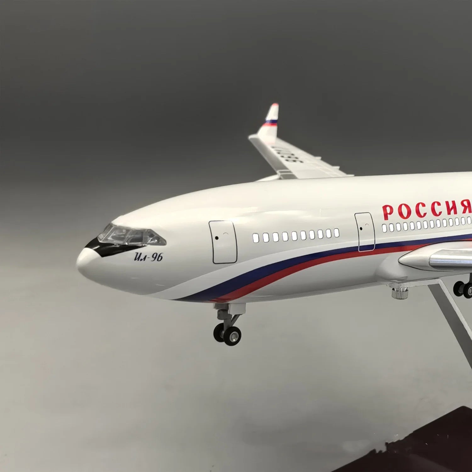 New 1/120 Scale 46cm Russian Il-96 Airplane Model Toy Kit Russian Air Force One Airplane Model for Collections Displays Gift