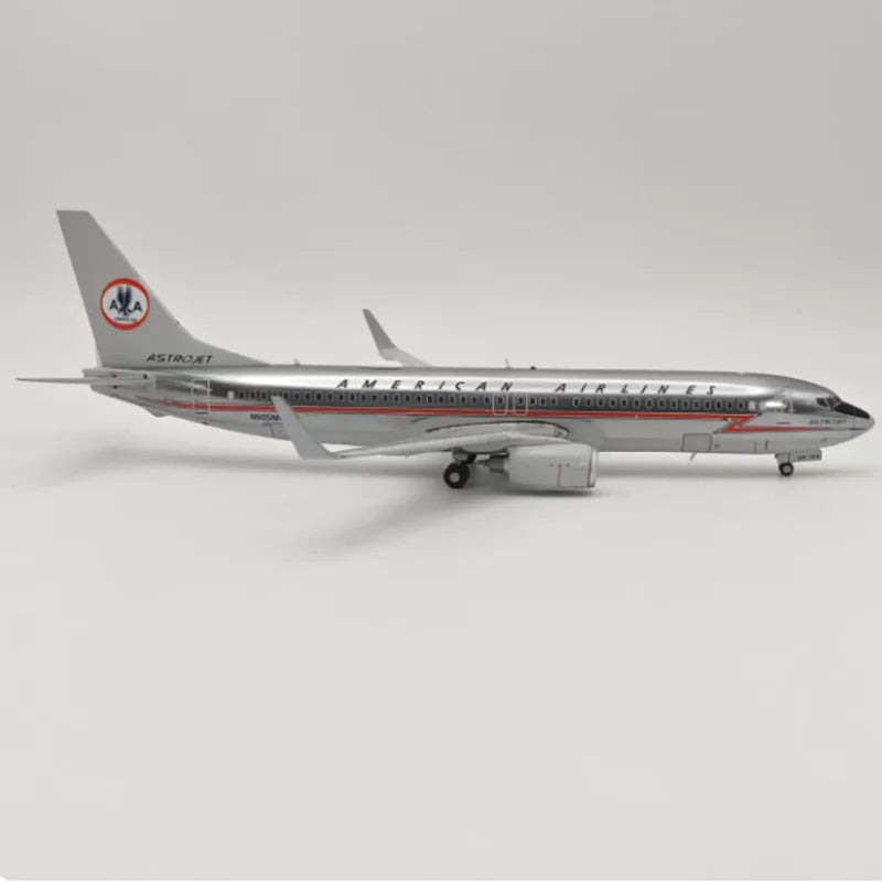 GJ Diecast 1:200 Scale American Airlines G2AAL990 B737-800 N905NN Alloy Simulated Aircraft Model Product Hobby Collection Gift