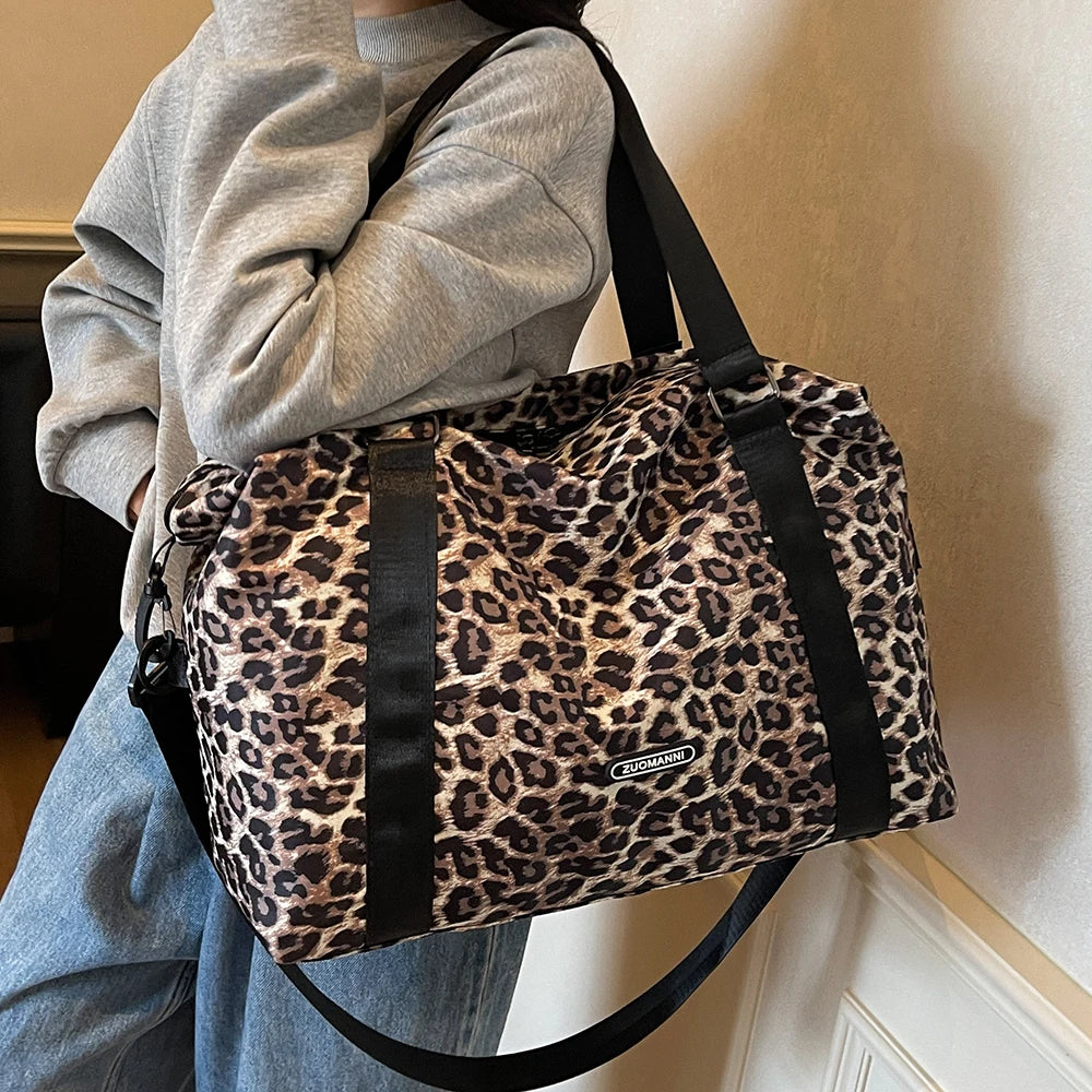 Leopard Printing Travel Duffels Bag Large Capacity Sports Gym Tote Bag Weekend Luggage Storage Bag for Students