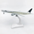 20cm scale aircraft B777 Pakistan Air Toy planes B777 Airways Metal Aircraft Replica Alloy Material 1:400 Aviation Mold Gift