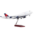 Delta Air Lines 47CM 1:150 Scale 747 B747 Airplane Model Toy Aircraft LED Light Die-casting Machine Collected As A Gift By