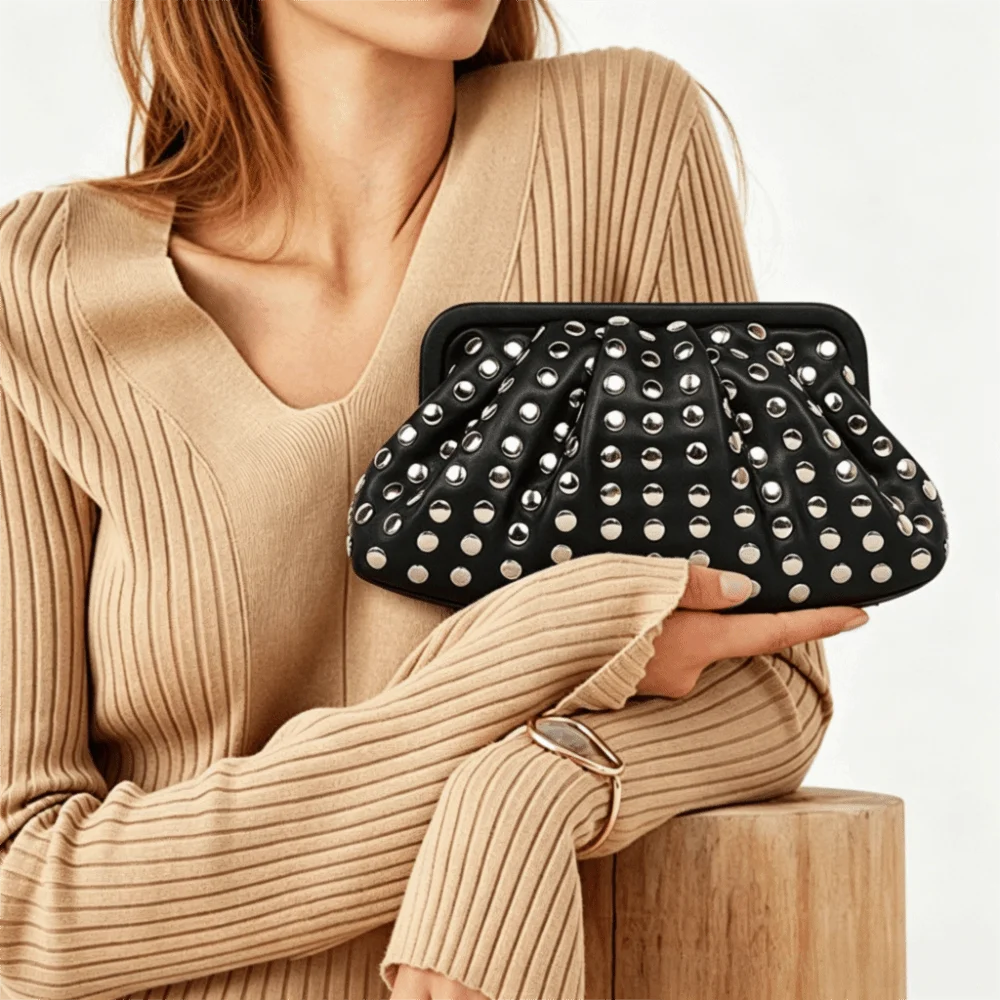 Vintage Clutch Purse Rivet Detail PU Leather Shell Shape Wallet Magnetic Buckle Pleated Design Handheld Evening Bag for Women