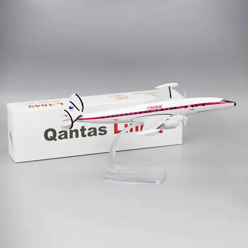 1:125 Scale QANTAS CONNIE L-1049 Airlines ABS Plastic Airplane Model Aircraft Plane Model Toy With Base Collection Display