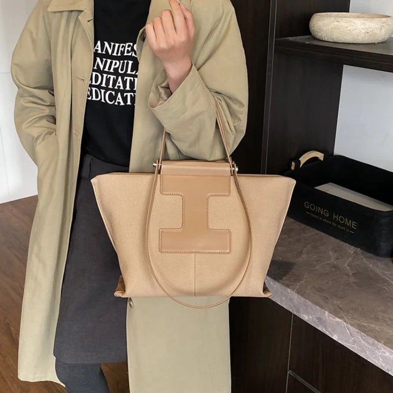 Wardrobe Staple Designer Diaper Bag For Women Luxury Leather Tote Elegant Crossbody Bag Stylish Essential