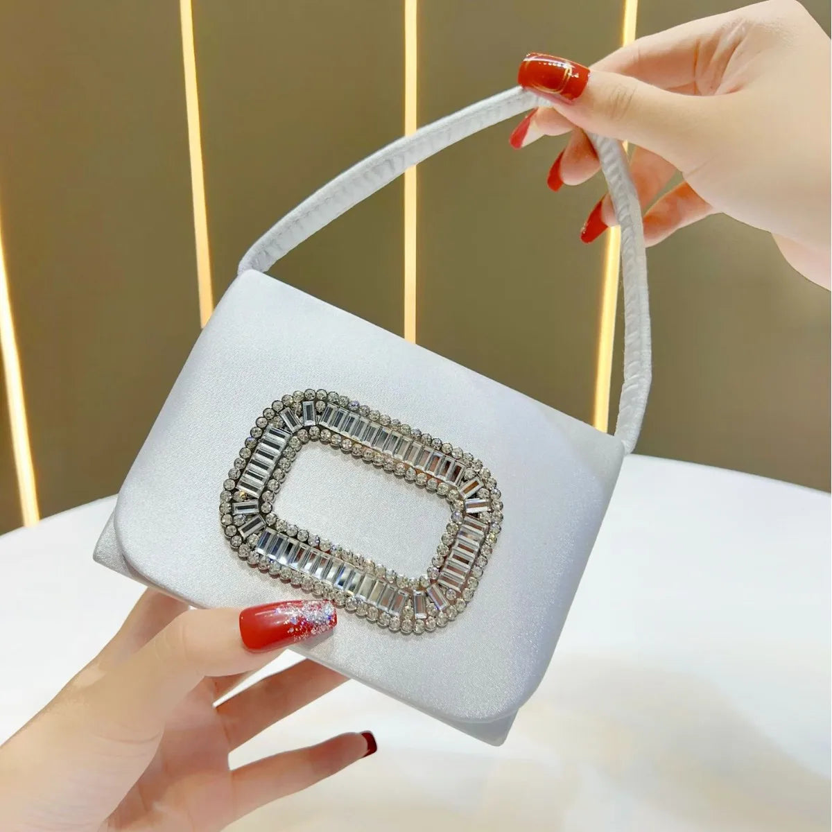 Luxury Mini Square Handbag Women’s Diamond Studded Evening Bag Elegant Shoulder Chain Wedding Party Purse Stylish Ladies Tote