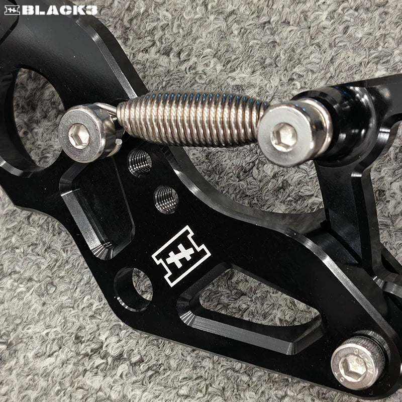 Black3 Aluminum Chain Tensioner for 2009-later Touring Motorcycle Road Glide Street Glide Front Wheel Chain Adjuster Guide