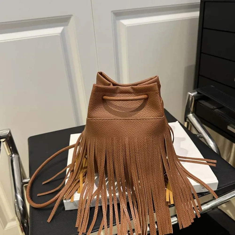 Elegant Tassels Bucket Bag Large Capacity Retro Drawstring PU Bag Khaki Magnetic Button Texture Shoulder Pouch Vacation