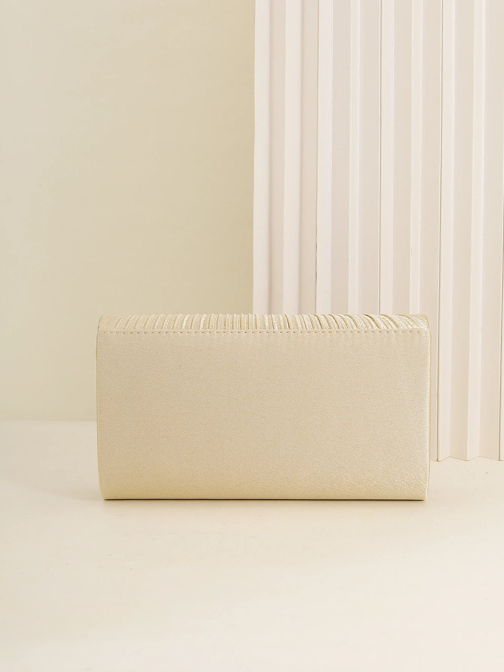 Women's Dinner Bag New Small Square Bag Chain Dinner Bag Pleat design, suitable for parties, weddings, proms, banquets