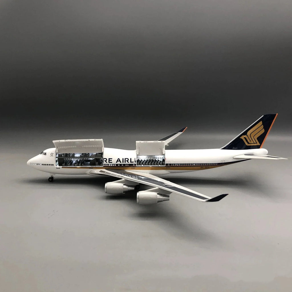 47cm Diecast 1:160 Scale Airplanes B747 Singapore Airways Resin Plane Model Kit Opened Hatch Door With LED Aviation Hobbies Toy