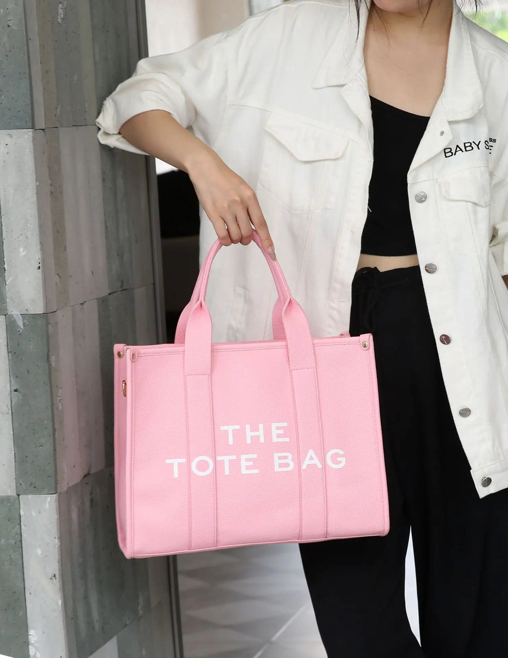 New product, new shoulder crossbody bag, high-end Korean letter tote bag, portable and lightweight cross-border bag