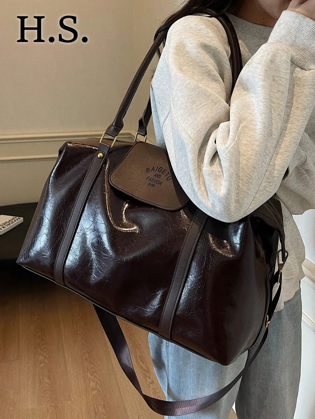 Fashion Large Capacity Handbag Casual Short Trip Travel Bag Holiday Gym Tote Bag, Retro Oil Wax Gloss PU Leather Crossbody Bag