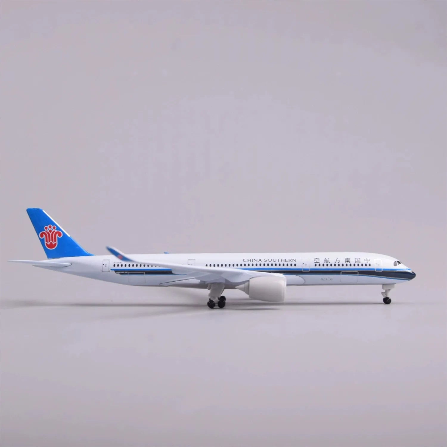 New 20cm China Southern A350 Diecast Metal Airplane Model Static Simulated For Adult Aviation Enthusiasts Gifts Or Decorations
