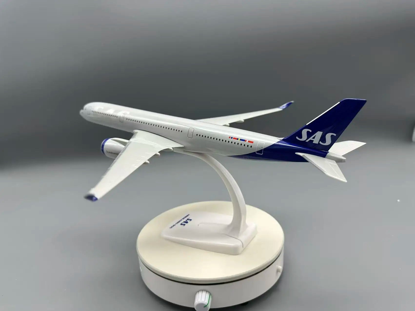 1:200 Scale 33cm A350-900 SAS Scandinavian Airlines Aircraft Diecast Model ABS Plastic Model Plane Toy With Stand Gift Ornaments