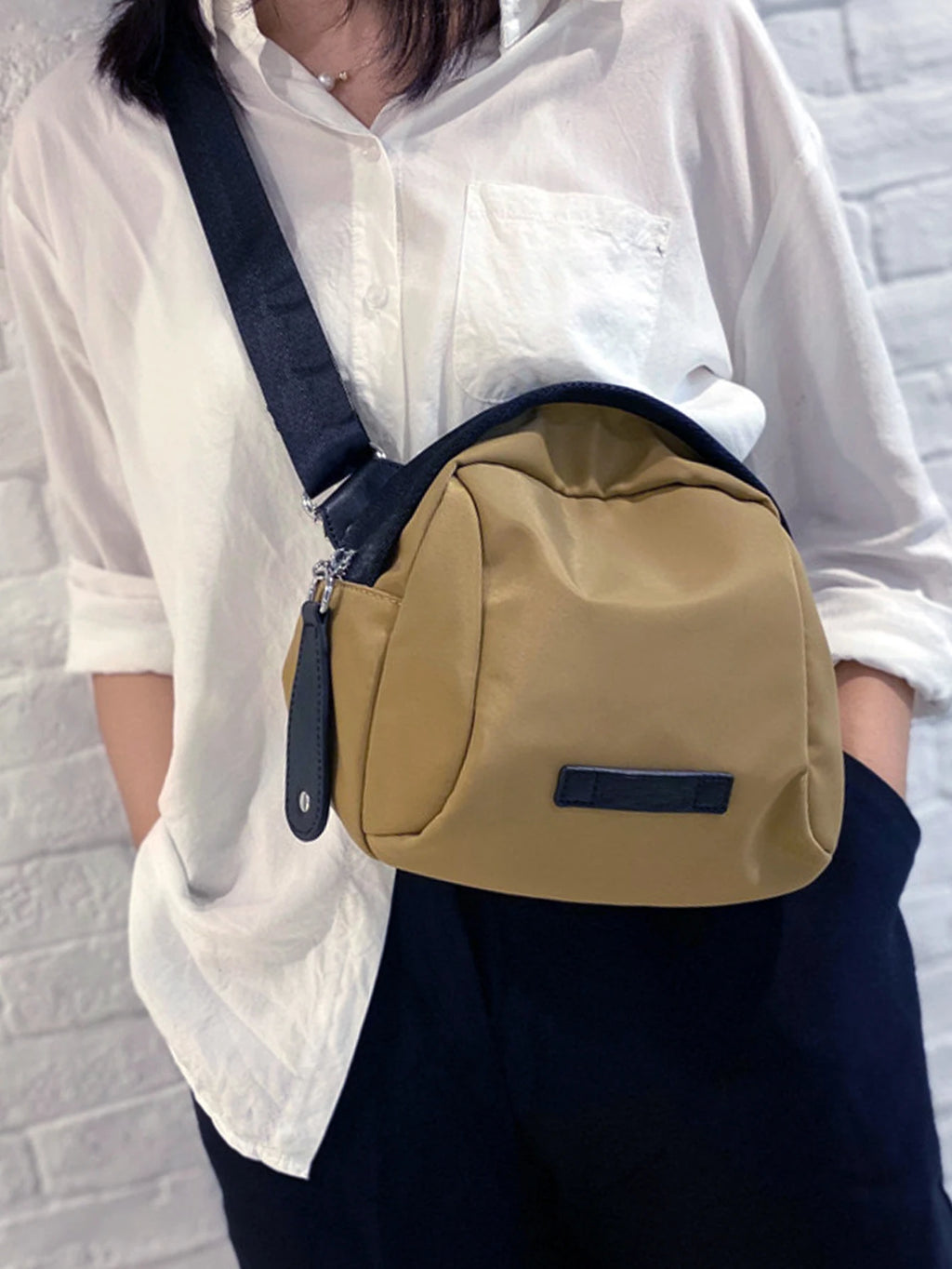 Minimalist Crossbody Bag Casual Black Small Crossbody Bag, All-Match Sports Outdoor Storage Nylon Fancy Pack