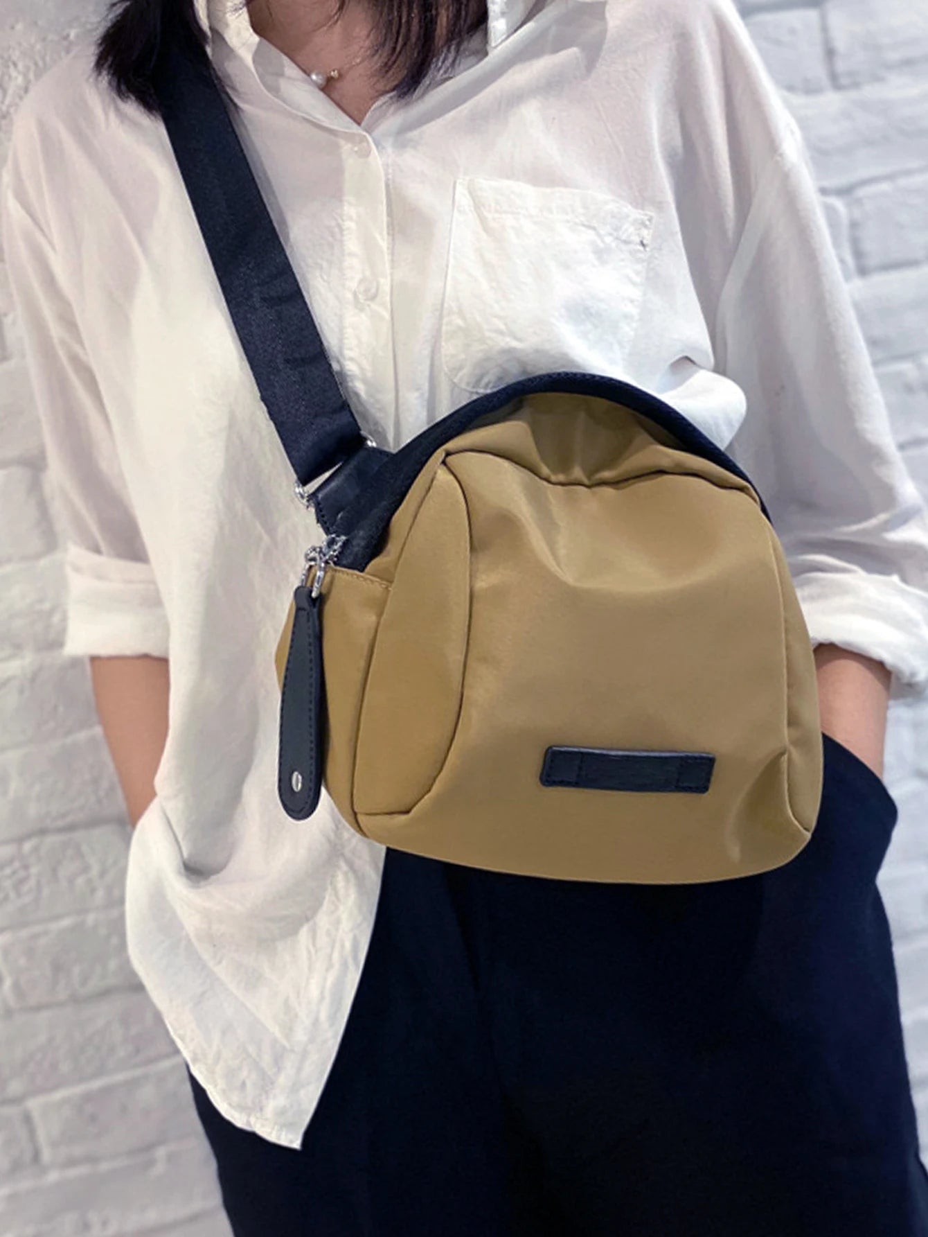 Minimalist Crossbody Bag Casual Black Small Crossbody Bag, All-Match Sports Outdoor Storage Nylon Fancy Pack
