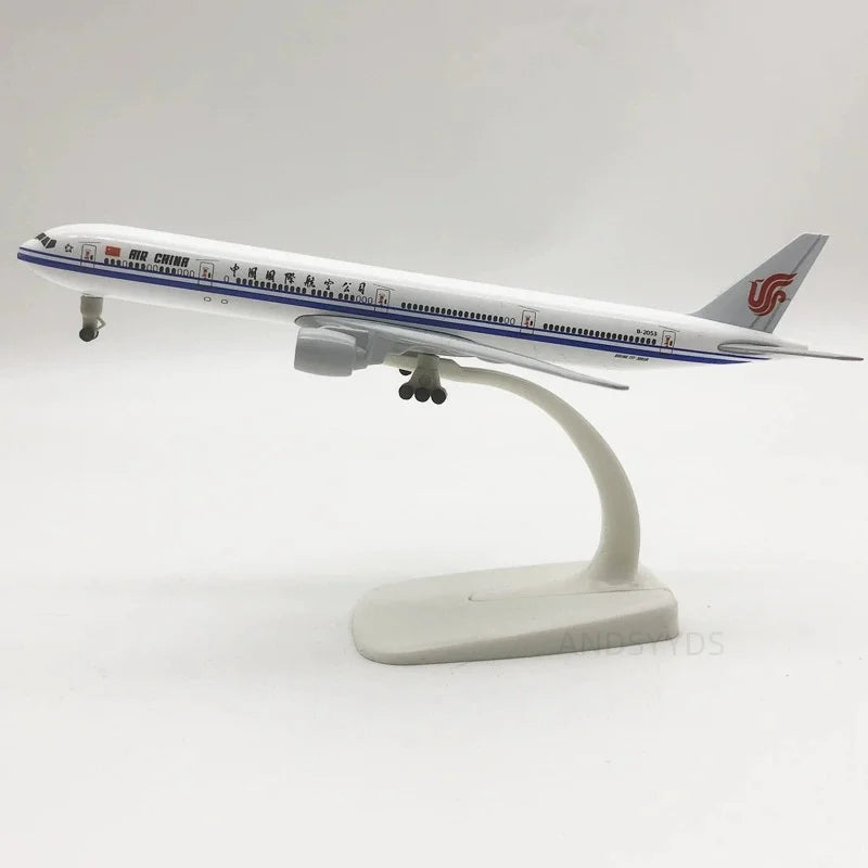 1/400 Scale 20CM Alloy Antonov An-225 "Mriya" A380 330 747 777 Airplane Diecast Model Child Toy For Gift Collectible Miniatures
