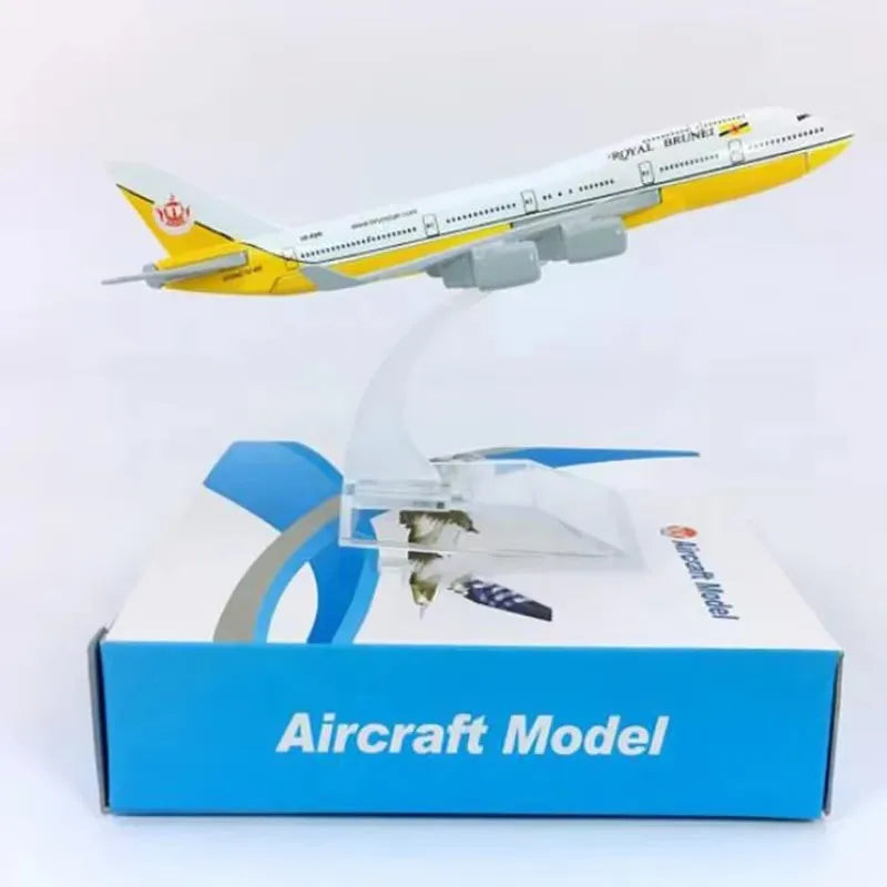 16CM 1:400 Scale 747 Alloy Metal Aircraft Model Royal Brunei Airlines B747 With Aircraft Stand Collectible Gift Display Model