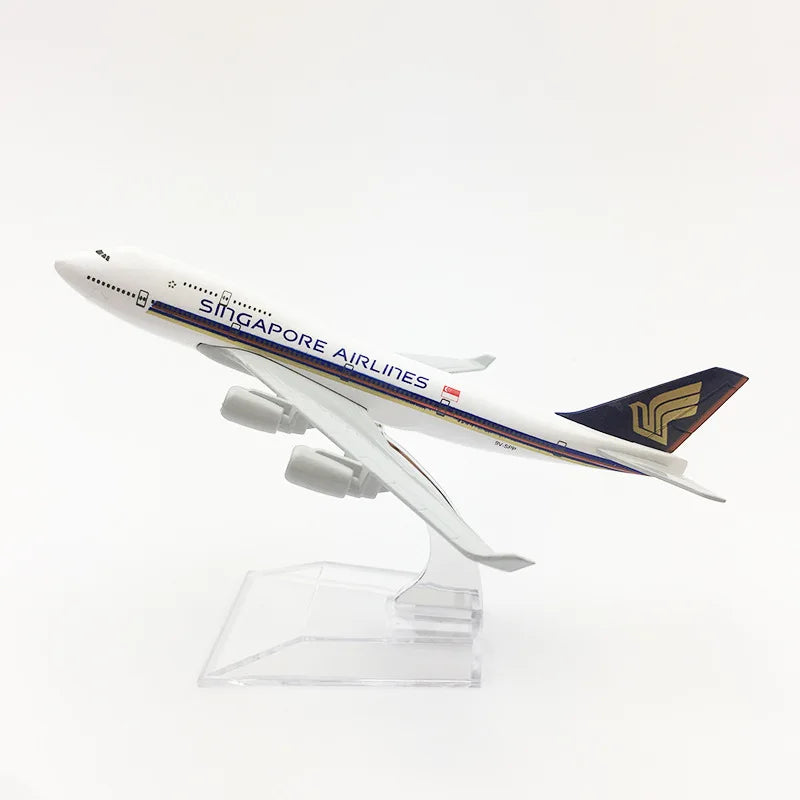 Simulation Alloy Finished Souvenir 747 16CM Singapore Airways B747 Model Plane with Stand for Aviation Hobby Collection Toy Gift