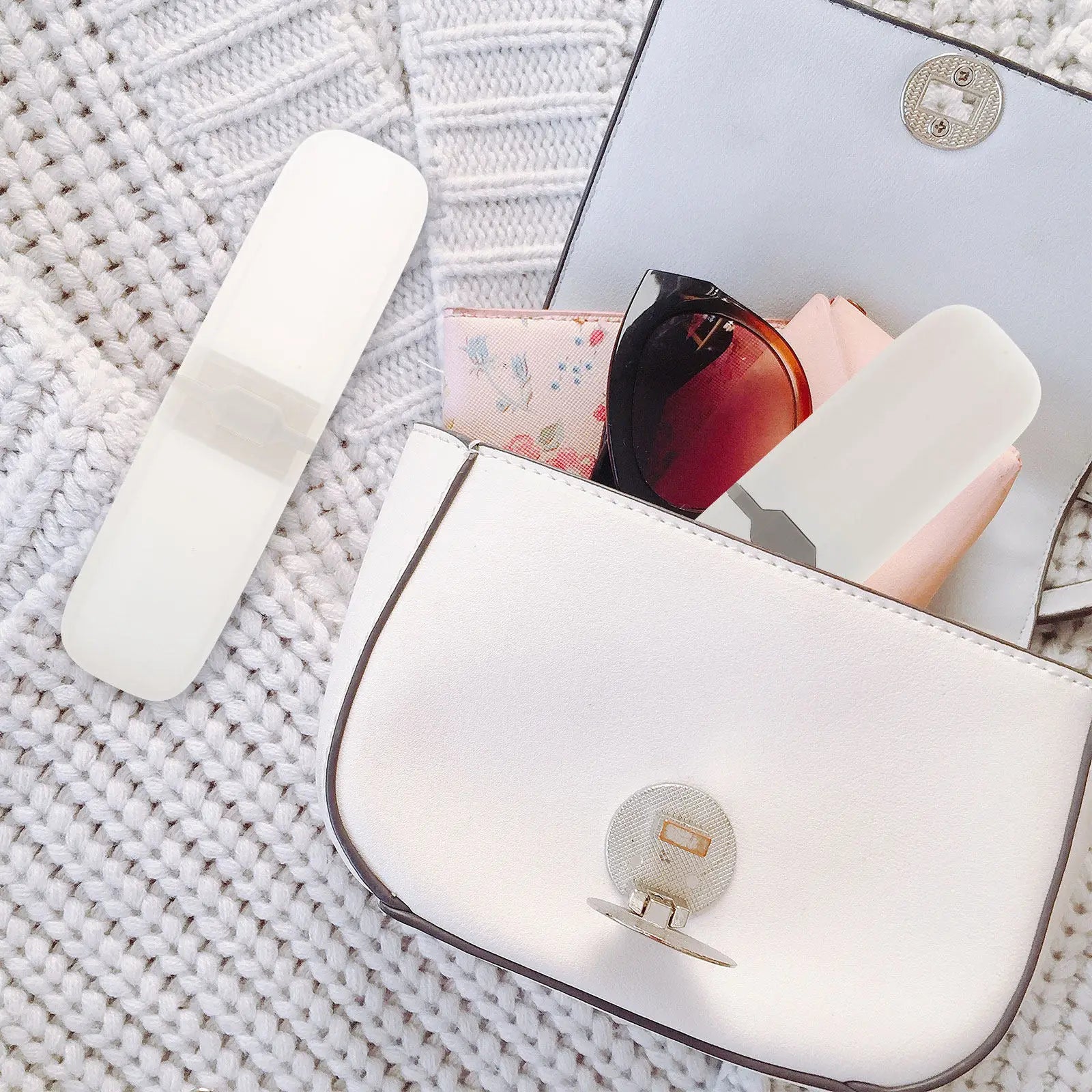 2Pcs Toothbrush Cover Travel Storage Box Compact Lightweight Holder for Toothbrush Toothpaste on The Go Hygienic Protection