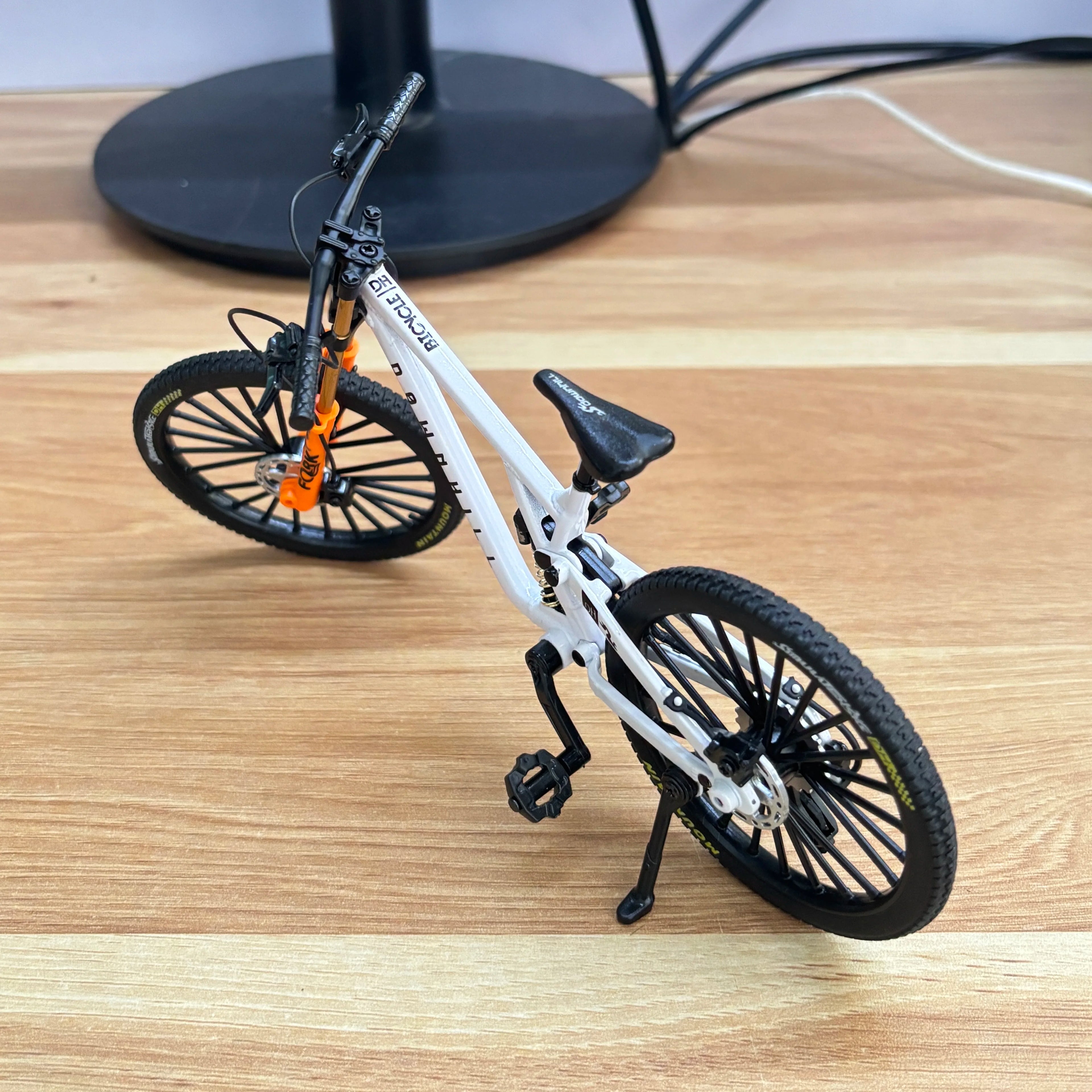 New 1:6 Model Alloy Mountain Bicycle Diecast Metal Racing Mountain Bike Simulation Collection Gift Toys