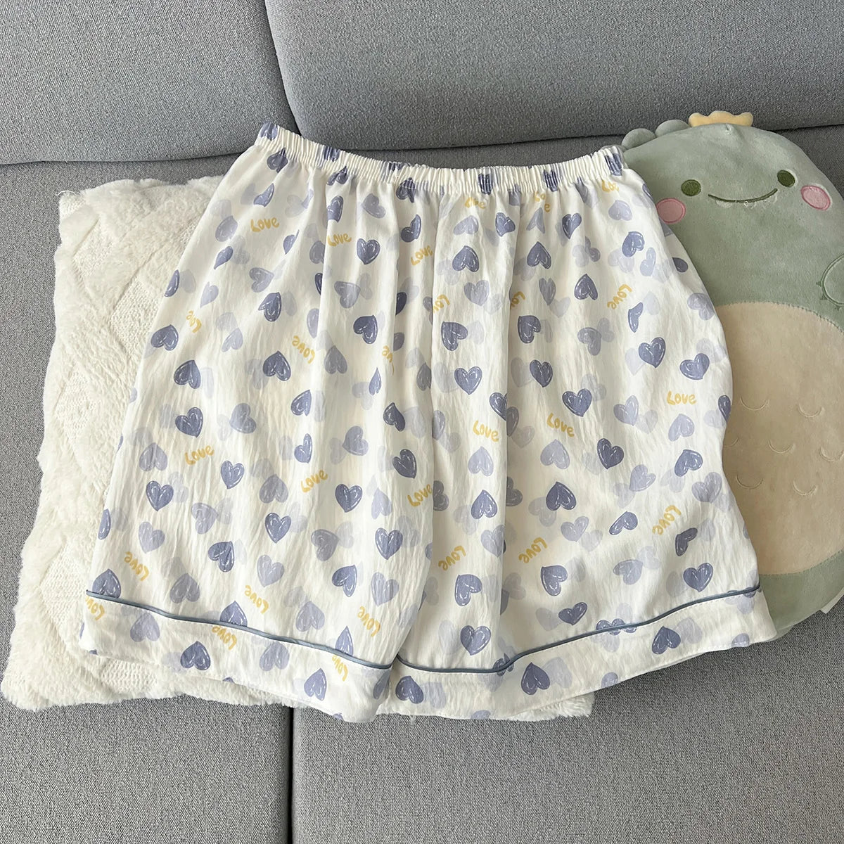 Women's Summer Thin Pajamas with Heart-Shaped Pattern, Short-Sleeved Shorts, Sweet and Cute, Can Be Worn Outside in Summer, Two-Piece Home Wear Set