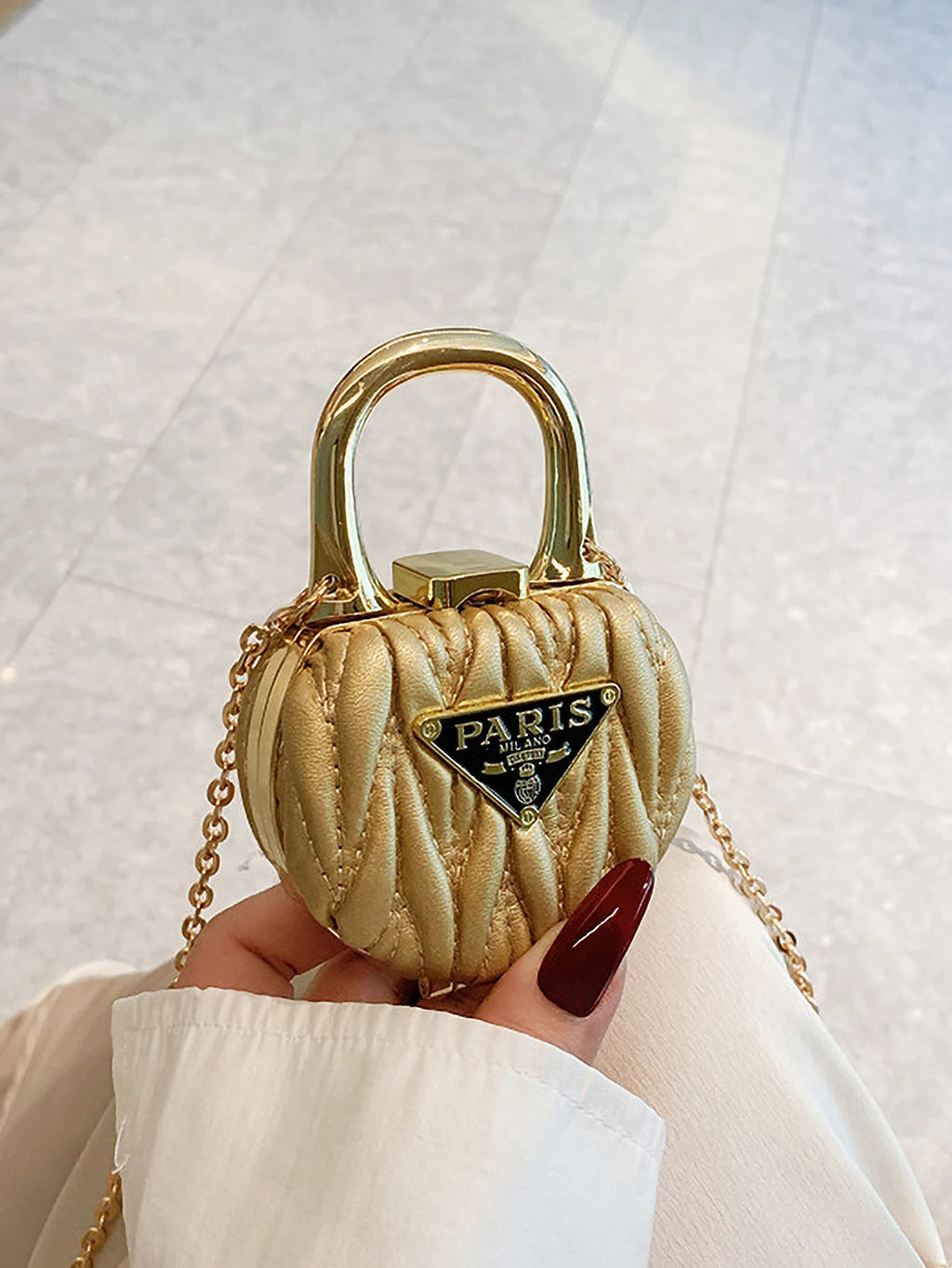 Mini and compact chain mouth red envelope fashionable small fragrance style hand-held shoulder bag