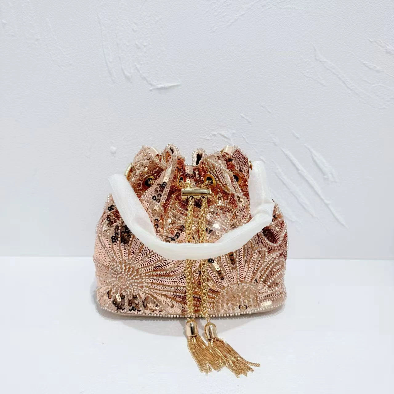 Women Bead Embroidery Shoulder Bag Women Fashionable Sequins Crossbody Chain Bucket Bag Handbag Shoulder Bags