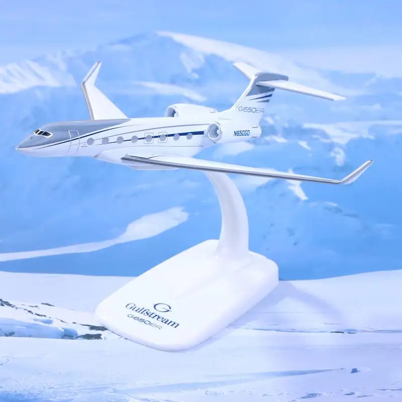 Hot！1PCS Gulfstream G650 Aircraft Diecast 1/200 Scale Airplane Model Planes G650ER Airplane Model Plane Model