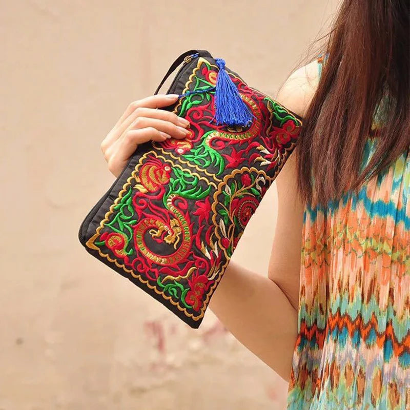 Yogodlns Ethnic Style Embroidered Handbag Female Fashion Shopping Clutch Purse Vintage Envelope Bags Designer Lady Wallet Bolsa