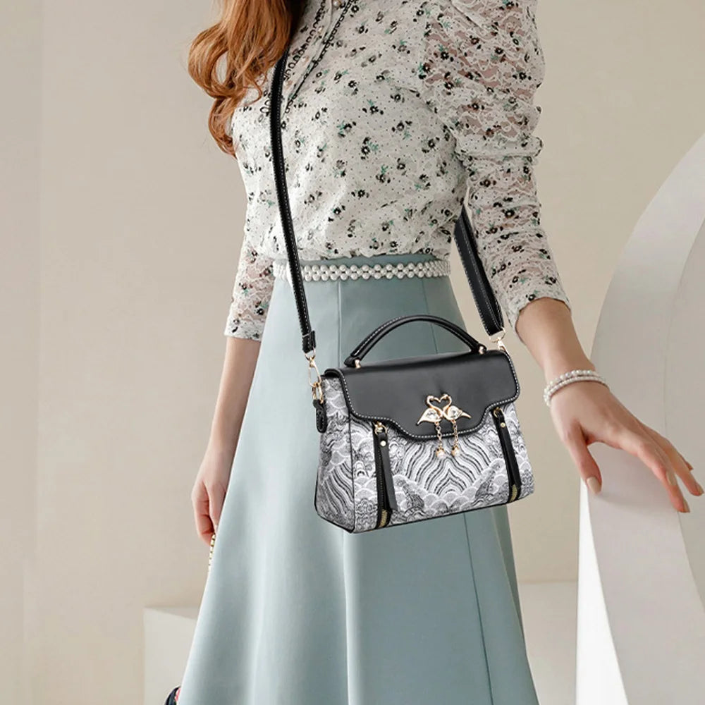 2025 new fashionable high-end handbag trend, simple Korean version single shoulder crossbody bag trend