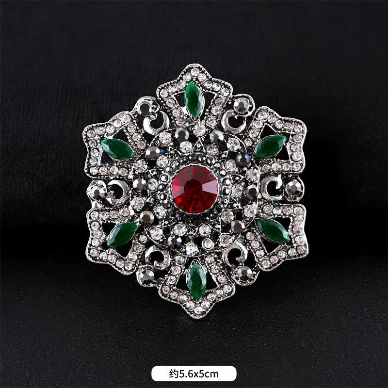 men's women's fashion crystal brooch retro metal baroque pin accessories