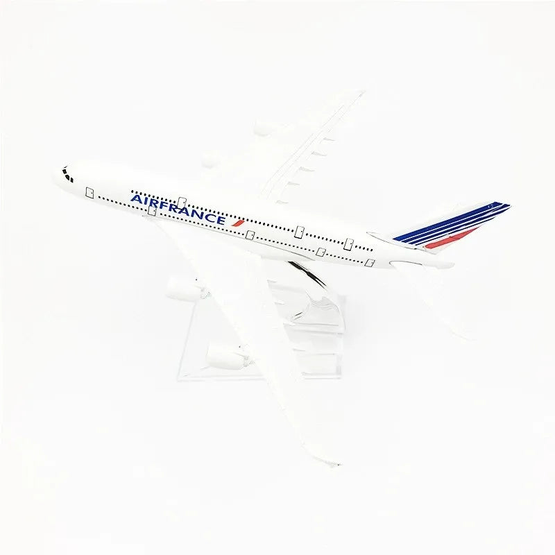 Emirates A380 1/400 Scale Aircraft Metal 16CM Miniature Airplane Diecast Model A380 Series Planes for Collections and Displays