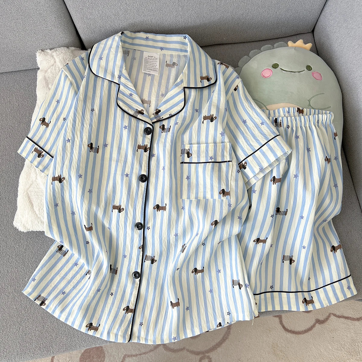 Women's Summer Pajamas, Thin Striped Puppy Pattern Short-Sleeved Shorts, Sweet and Cute, Can Be Worn Outside in Summer, Two-Piece Home Wear Set