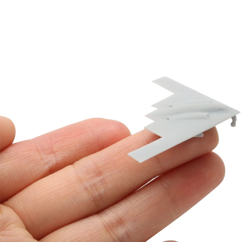 2PCS 1/700 400 350 Scale B-2 Stealth Bomber Mould Strategic Plane Parts Uncolored Bombardment Aircraft Toys for DIY Model