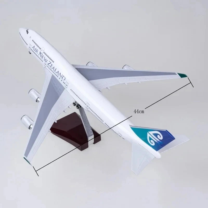 1:150 Scale Planes Model 47cm New Zealand Airways B747 Resin Diecast Airplane Toy With Light And Wheels For Kids Collection Gift