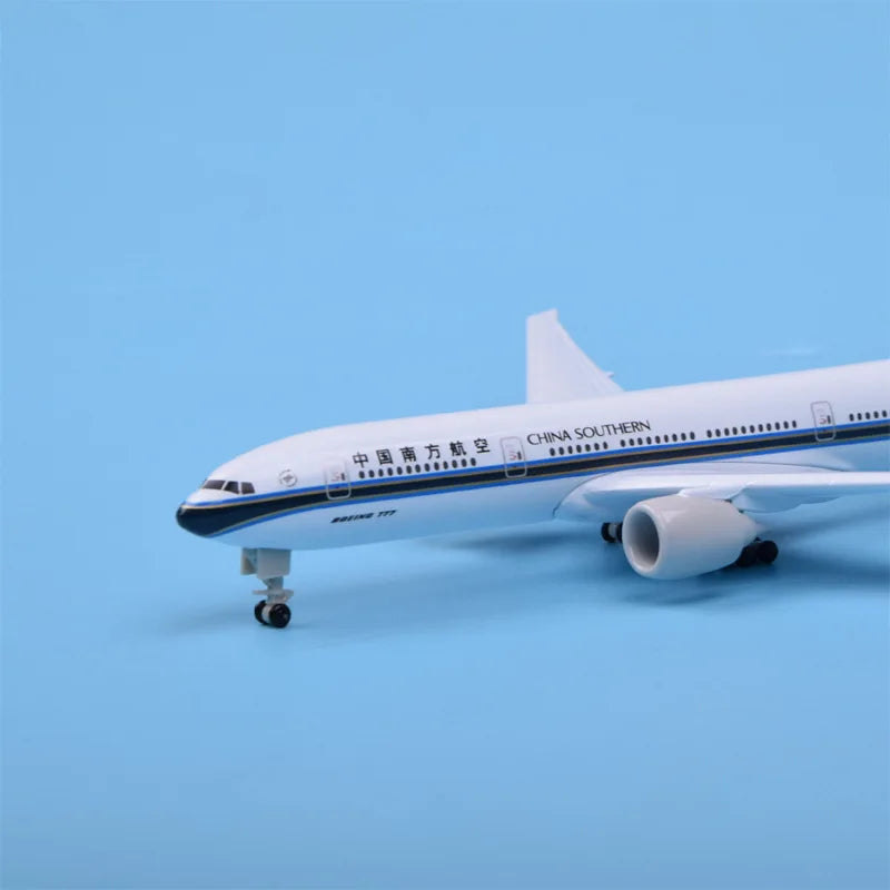 20cm China Southern Airlines B777 Toy Airplane Model Metal Diecast aircraft Model Kits for Collections and Displays or Boy Gift