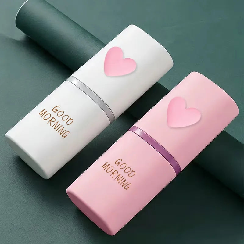A simple travel toothbrush case, with a compact design that can easily hold the toothbrush and toothpaste
