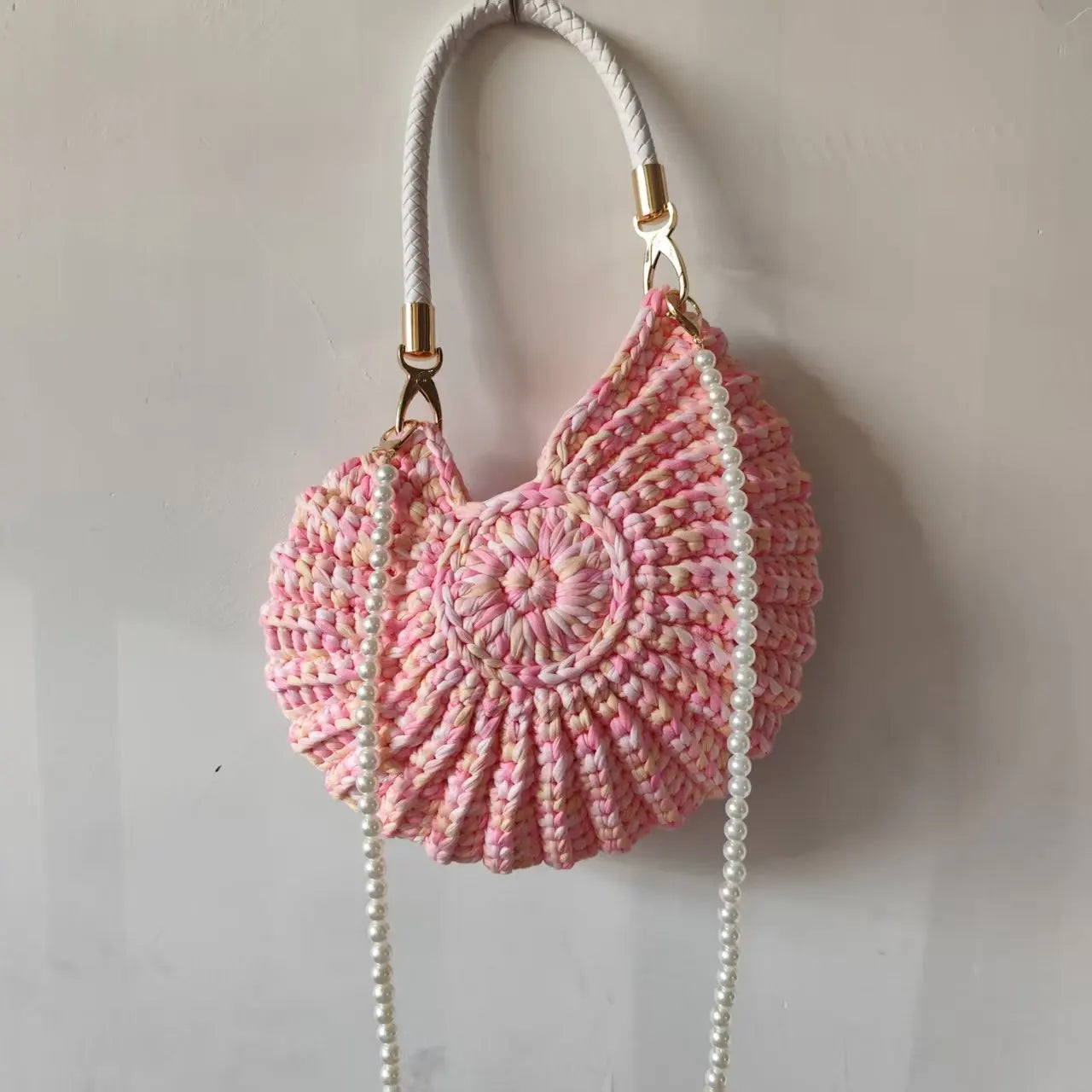 Creative Candy Color Conch Bag For Women Crochet Shoulder Bags Funny Cute Pearls Chains Handmade Weave Crossbody Hobo Shell Bag