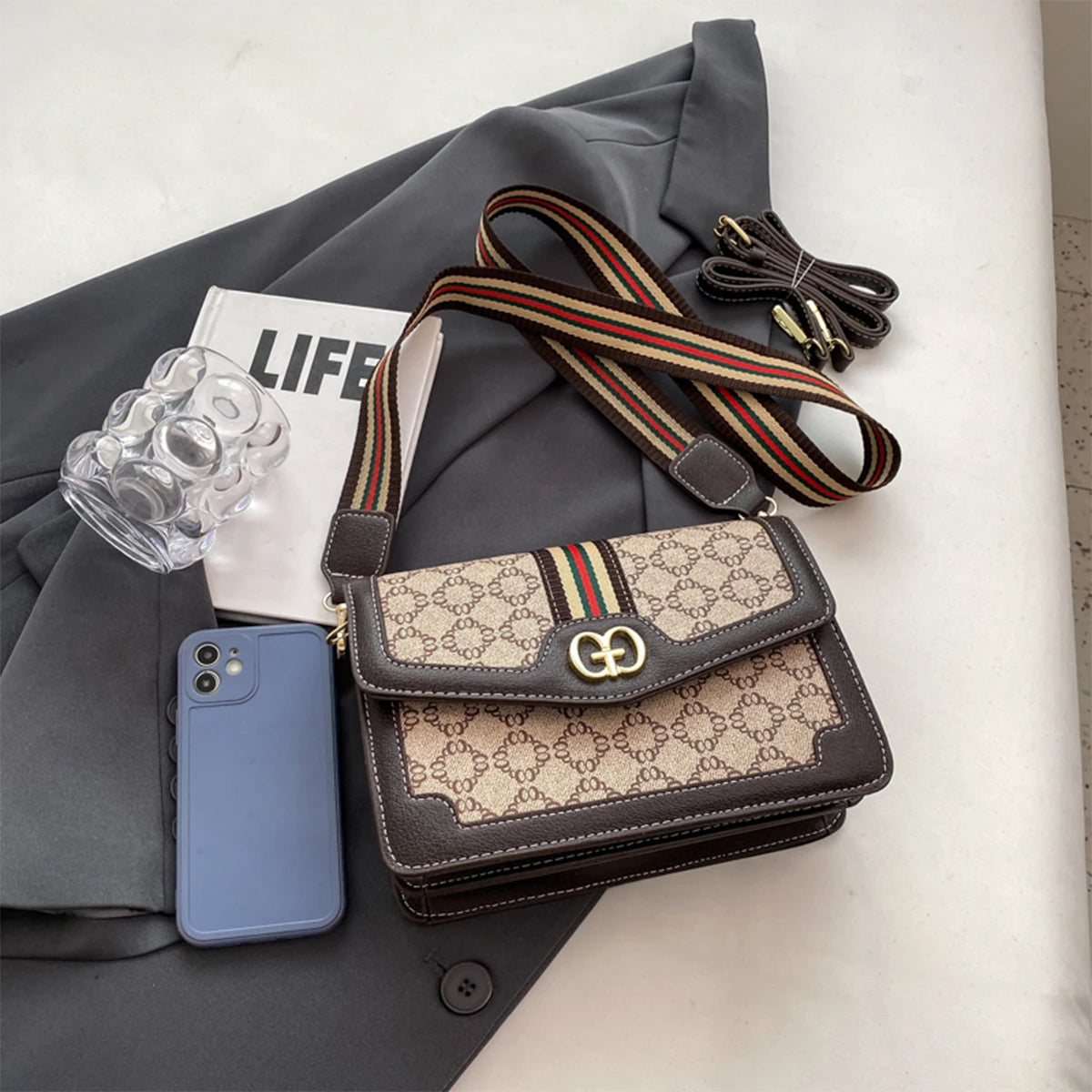 Fashion Classic Women Shoulder Bag Geometric Print Metal Logo Crossbody Bag Lightweight PU Handbag For Commuting